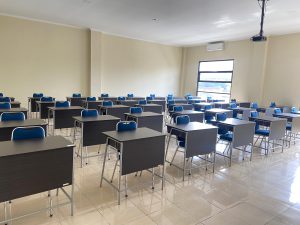R. Kelas